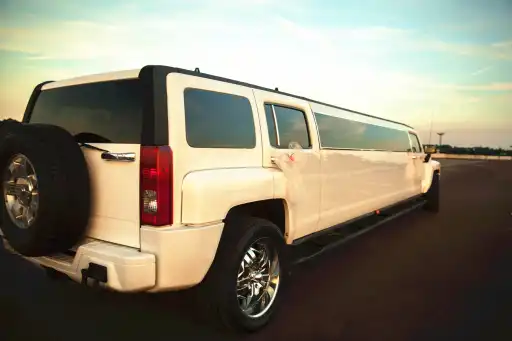 Limousine Hummer arrière droite